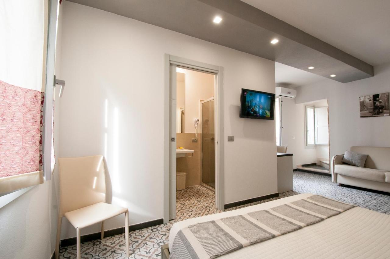 Santa Chiara - Il Milese Hotel อาลเกโร ภายนอก รูปภาพ